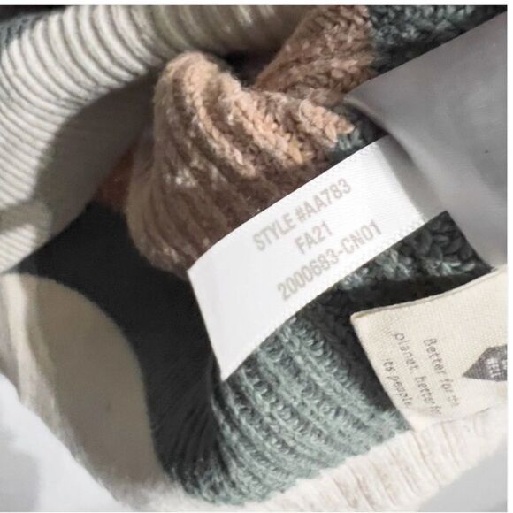 Madewell Womens‎ Thompson Rainbow Stripe Warm Boho Sweater Size Medium Fall - Picture 5 of 6